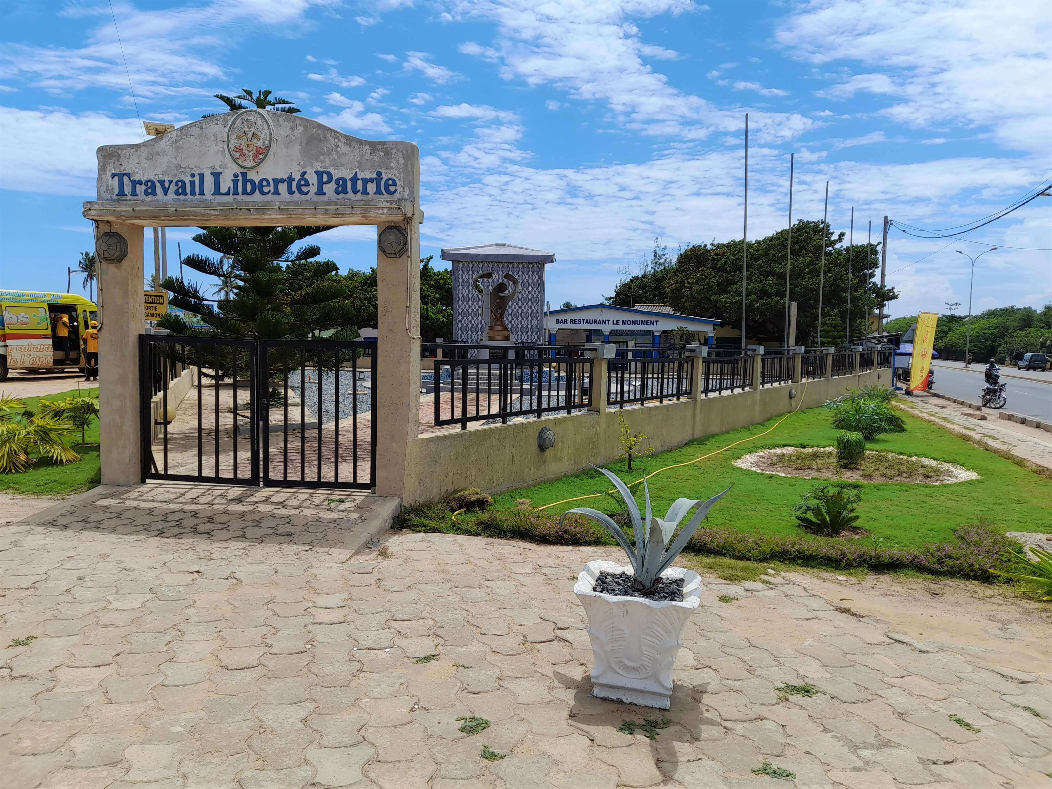 place de l'independance du Togo à aneho
