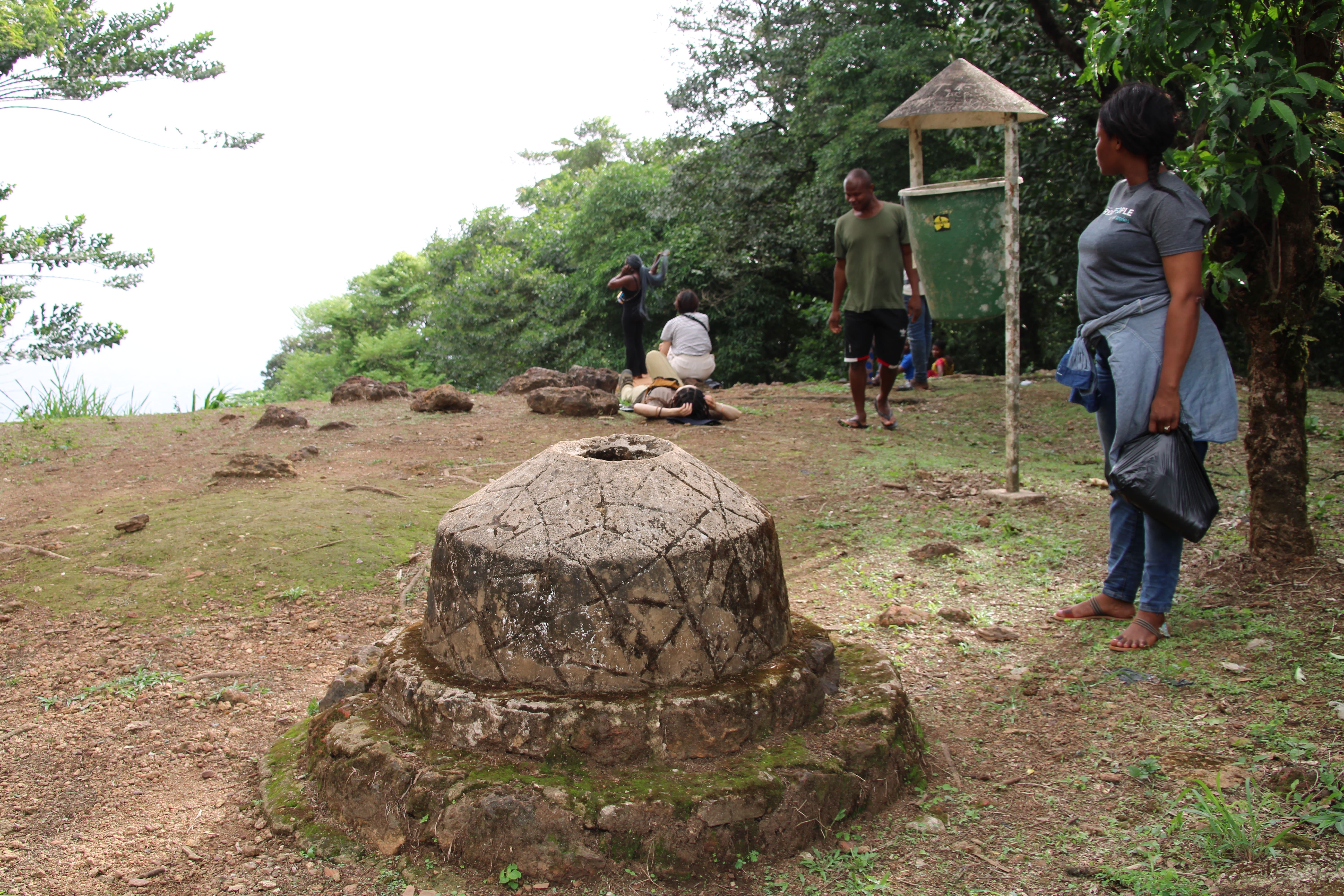 Visite au sommet du pic d'Agou