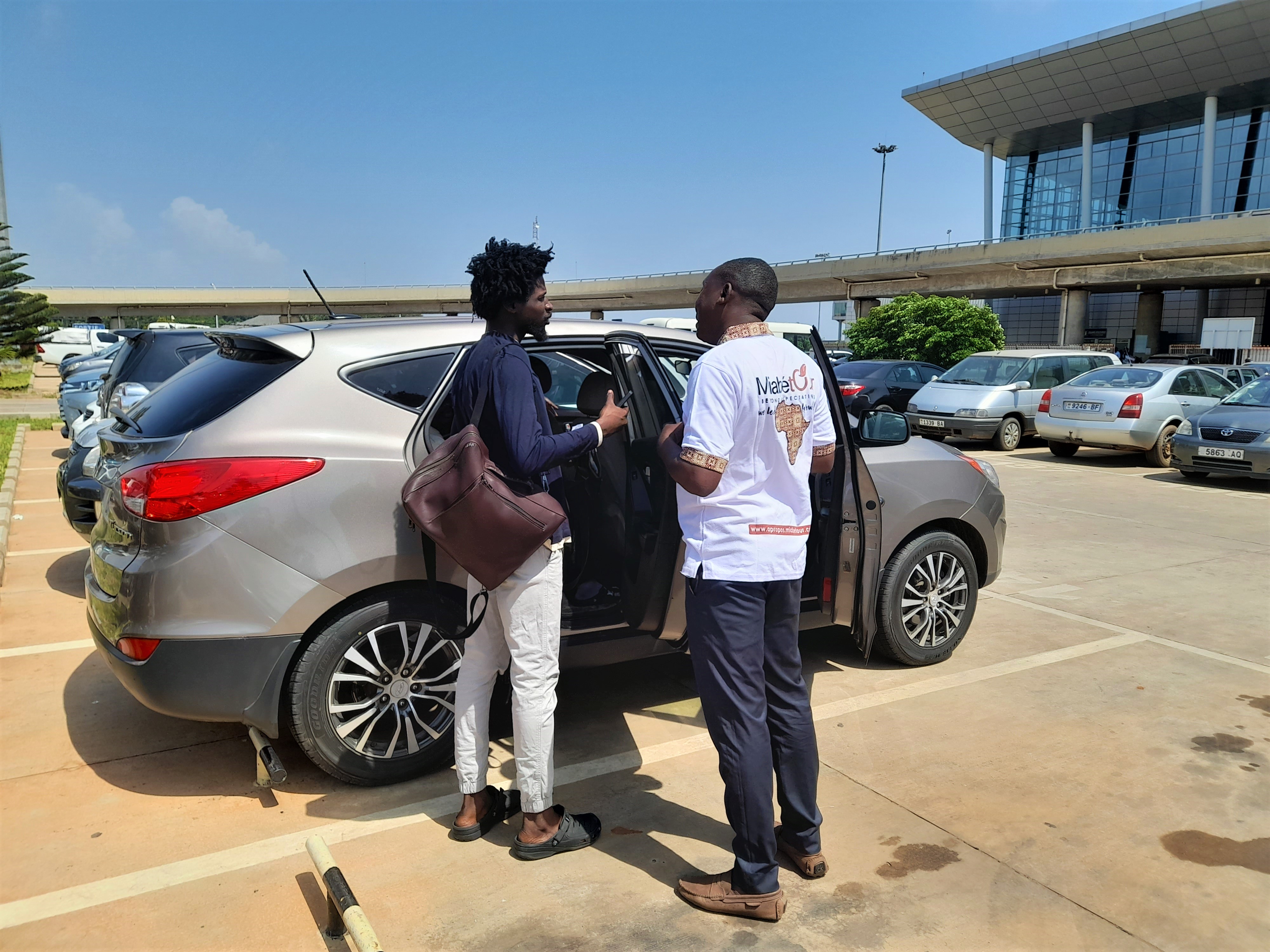 Transfert et pris en charge depuis l'aviation de Lomé par l'équipe Miabétour